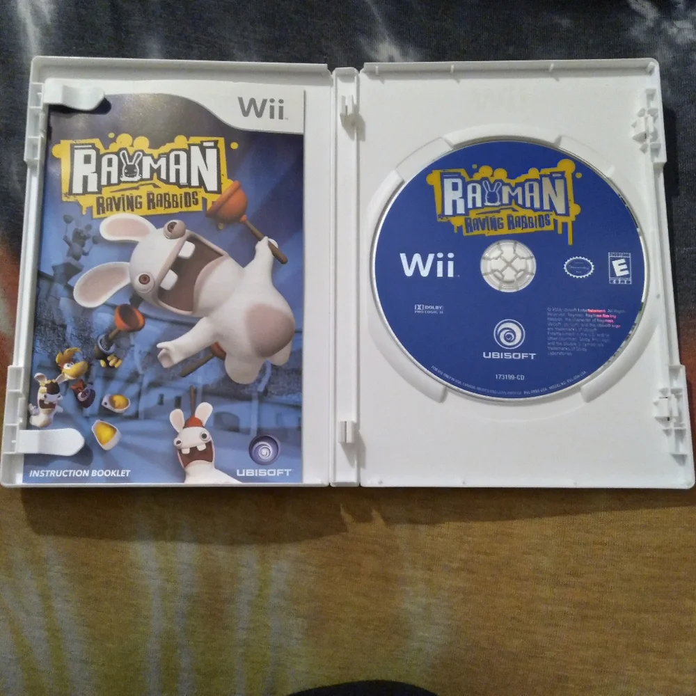 Rayman Raving Rabbids Game For Wii - Picture 3 of 4
